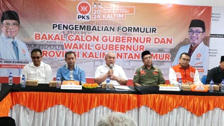 Incar Dukungan PKS, Isran-Hadi Resmi Kembalikan Formulir Pendaftaran Bacalon Gubernur
Telah dibaca : 811 Kali.
Isran Noor dan Hadi Mulyadi secara langsung kembalikan formulir pendaftaran bakal calon (Bacalon) gubernur dan wakil gubernur Kalimantan Timur (Kaltim) ke Dewan Pimpinan Wilayah (DPW) Partai Keadilan Sejahtera (PKS) Kaltim, Selasa (21/5/2024).