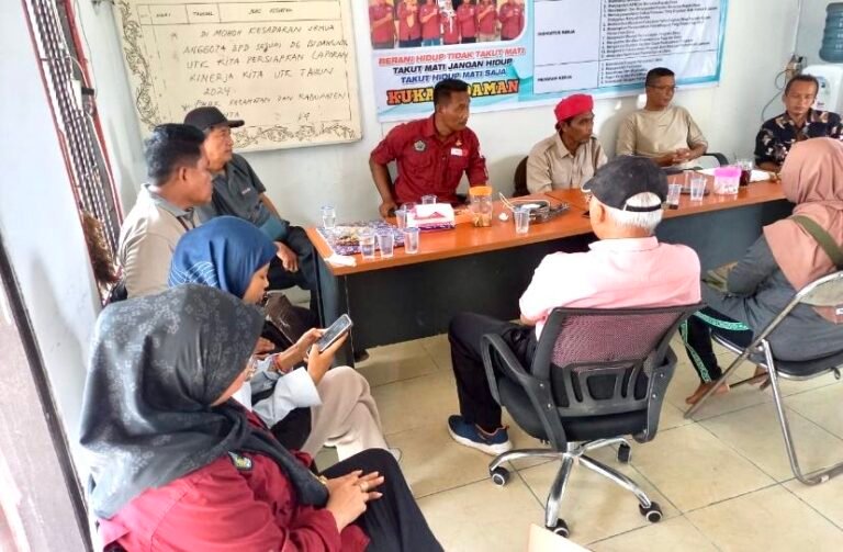 Air merupakan sesuatu yang menjadi sangat penting bagi kehidupan manusia. Dalam setiap aktivitas yang dilakukan, manusia pasti memerlukan air. Bahkan, untuk memulai hari pun manusia harus mandi dan hal itu memerlukan air.