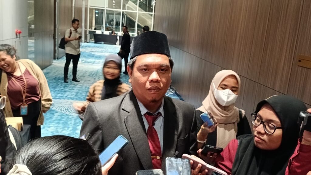 Ketua Komisi Pemilihan Umum (KPU) Kota Samarinda Kalimantan Timur (Kaltim) Firman Hidayat mengungkapkan rencana pengurangan jumlah Tempat Pemungutan Suara (TPS) untuk Pilkada 2024.