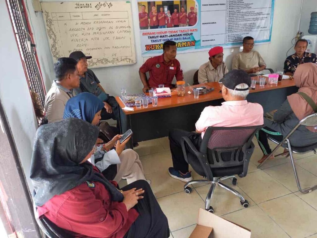 Cuaca Panas, Disebut Jadi Penyebab Krisis Air di Desa Perangat Selatan Ketua BUMDes Perangat Selatan, Munir, menjelaskan kekurangan air yang terjadi di Desa Perangat Selatan disebabkan oleh beberapa faktor.