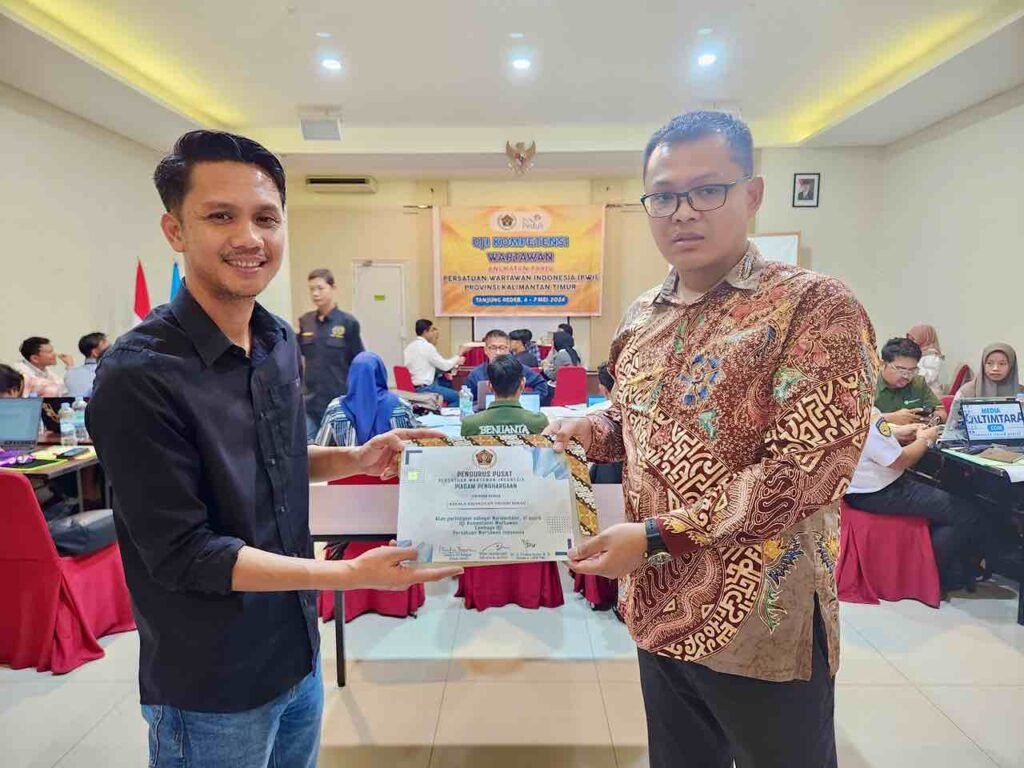 Konferensi PWI Berau, Rahman Akan Hadirkan Spesialis Wartawan di Kaltim Persatuan Wartawan Indonesia (PWI) Kabupaten Berau menggelar konferensi untuk mendengarkan laporan pertanggungjawaban pengurus lama di Hotel Grand Parama, Tanjung Redeb Berau, Kalimantan Timur (Kaltim) Minggu (5/5/2024).