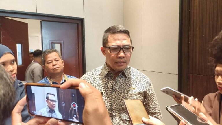 Menjelang Pemilihan Kepala Daerah (Pilkada) di Kalimantan Timur yang mencakup 10 kabupaten/kota dan pemilihan gubernur dan wakil gubernur, Wali Kota Samarinda Andi Harun mengajak para kandidat calon untuk lebih mengedepankan gagasan daripada logistik.