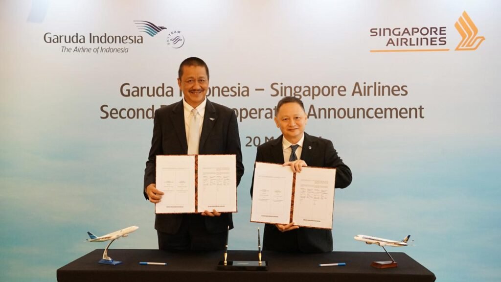Demi meningkatkan frekwensi penerbangan, Garuda Indonesia menjalin kerjasama dengan Singapore Airline.