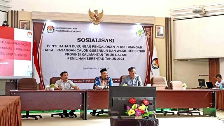 KPU Kaltim Sosialisasikan Penyerahan Dukungan Calon Perseorangan Gubernur dan Wakil di Pilkada 2024
Telah dibaca : 804 Kali.
Komisi Pemilihan Umum (KPU) Provinsi Kalimantan Timur (Kaltim) menggelar Sosialisasi Penyerahan Dukungan Pencalonan Perseorangan Bakal Pasangan Calon Gubernur dan Wakil Gubernur Provinsi Kaltim dalam Pemilihan Kepala Daerah (Pilkada) Serentak Tahun 2024, di Aula Kantor KPU Kaltim, Kamis (2/5/2024).