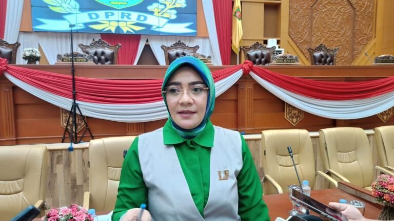 Menjelang perayaan Iduladha 1445 Hijriah, warga Samarinda Kalimantan Timur (Kaltim) dihadapkan persoalan kelangkaan pasokan gas bersubsidi LPG 3 Kg atau Elpiji tabung melon.