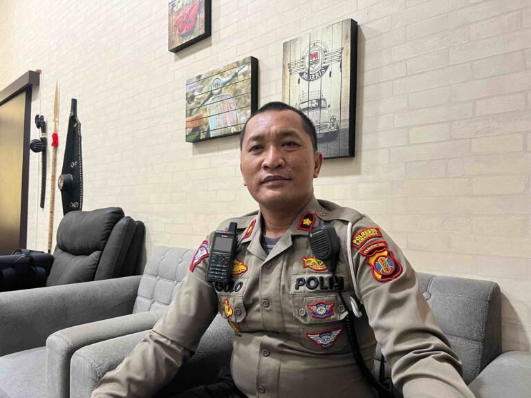 Kepala Satuan Lalu Lintas (Kasat Lantas) Polresta Samarinda, Kompol Creato Sonitehe Gulo mengungkapkan data kecelakaan lalu lintas di Samarinda, Kalimantan Timur (Kaltim) dalam tiga tahun terakhir.