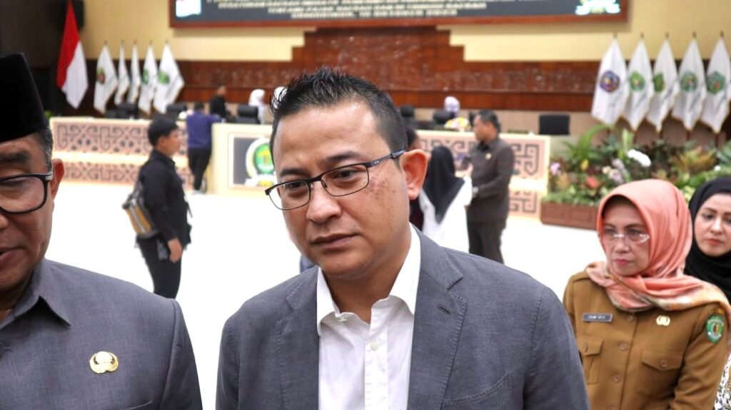 Ketua Pansus laporan kinerja pertanggungjawaban (LKPj) Gubernur Kalimantan Timur (Kaltim) tahun 2023 Sapto Setyo Pramono menegaskan pentingnya Pemerintah Provinsi Kaltim untuk fokus pada pencapaian target pembangunan yang lebih menyeluruh.