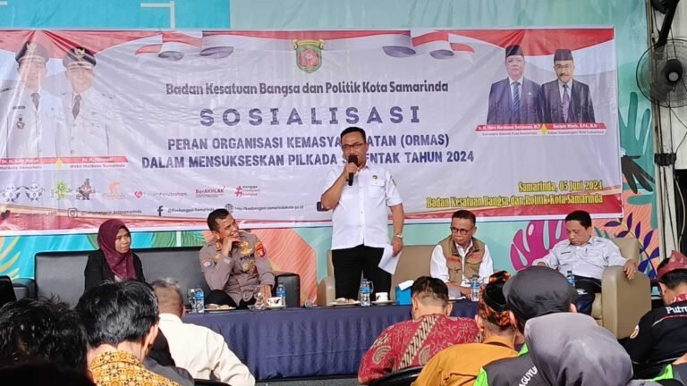 Badan Kesatuan Bangsa dan Politik (Kesbangpol) Kota Samarinda mengadakan acara sosialisasi terkait peran Organisasi Kemasyarakatan (Ormas) dalam mendukung kesuksesan Pilkada Serentak 2024.