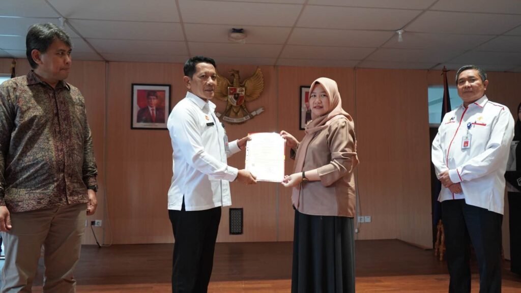 Program layanan paten terpadu atau Patent One Stop Service (POSS) berhasil menerbitkan 33 sertifikat paten untuk para inventor di wilayah Kalimantan Timur (Kaltim).