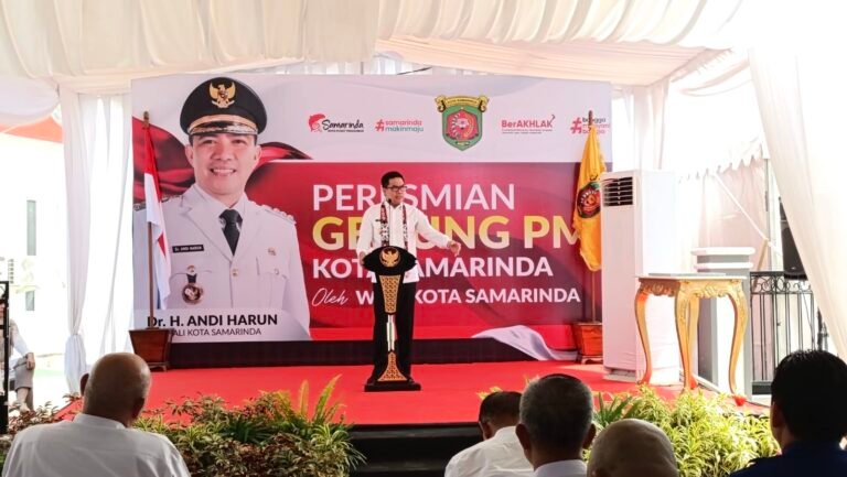Wali Kota Samarinda Andi Harun, meresmikan Gedung Palang Merah Indonesia (PMI) Kota Samarinda yang baru, di Jalan AW Syahranie (Polder Air Hitam) Samarinda, Kalimantan Timur (Kaltim), Rabu (10/7/2024).