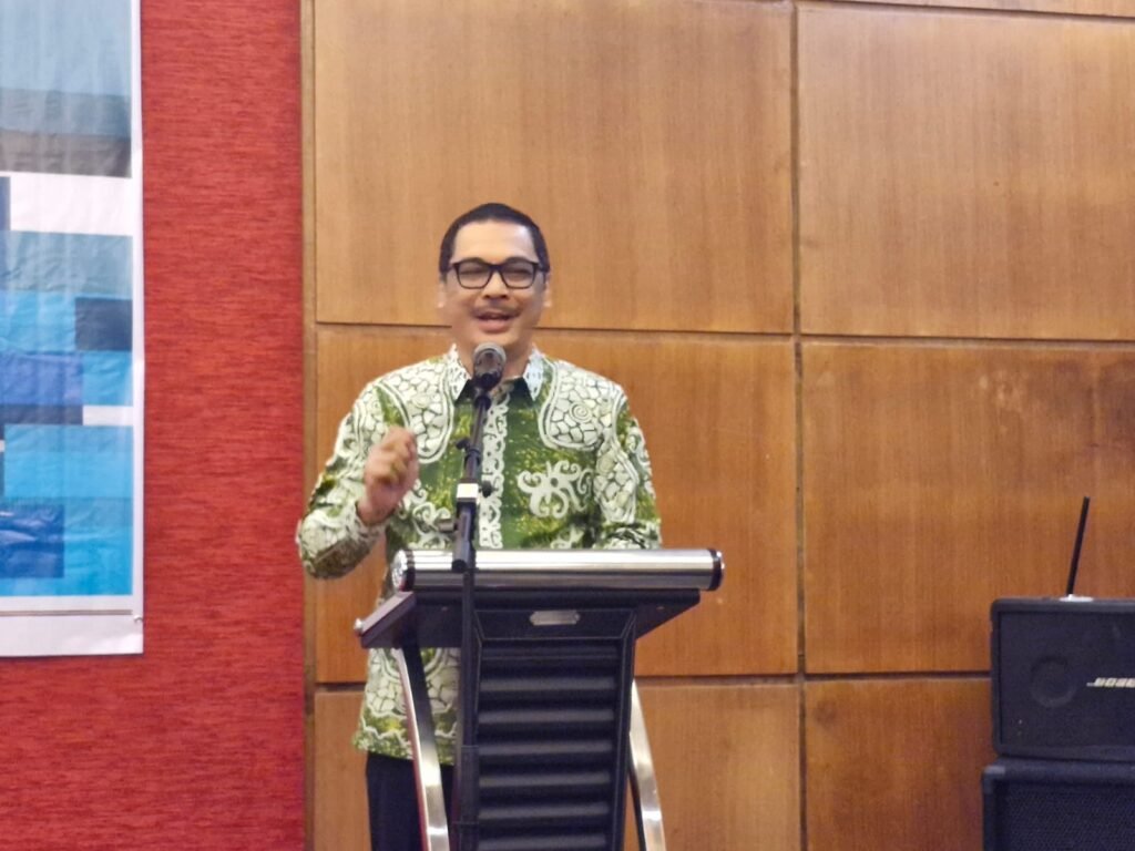 Kepala Dinas Komunikasi dan Informatika (Diskominfo) Kalimantan Timur (Kaltim) Muhammad Faisal menegaskan hanya ada dua hal yang diminta dalam rencana penyusunan pergub kerja sama media massa.