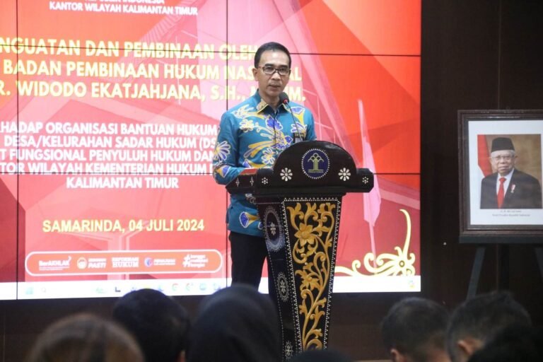 Dalam upaya menciptakan stabilitas negara melalui pembinaan hukum yang komprehensif, Badan Pembinaan Hukum Nasional (BPHN) Kementerian Hukum dan Hak Asasi Manusia (Kemenkumham) menekankan pentingnya peran Jabatan Fungsional (JF) Penyuluh Hukum dan Analis Hukum.