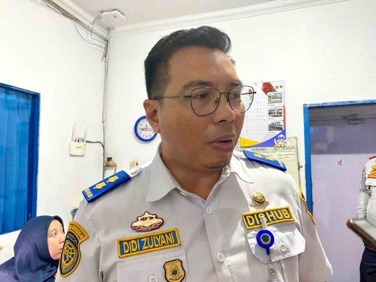 Dinas Perhubungan (Dishub) Kota Samarinda memutuskan pemindahan operasional bongkar muat dan penambatan kapal dari Dermaga Pasar Pagi ke pelabuhan PT Pelindo.