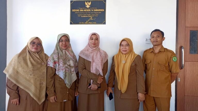 SMA 14 Samarinda Kalimantan Timur (Kaltim) menyambut siswa baru dengan penuh semangat dalam Masa Pengenalan Lingkungan Sekolah (MPLS) tahun 2024.