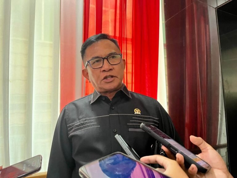 Ketua Komisi I DPRD Samarinda Joha Fajal angkat suara terkait maraknya peredaran Minuman Keras (Miras) di Kota Samarinda.