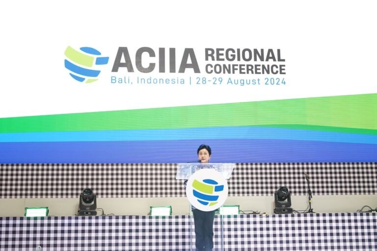 Demi Jasa Keuangan yang Lebih Resilien, OJK Dorong Implementasi Keuangan Berkelanjutan
Telah dibaca : 970 Kali.