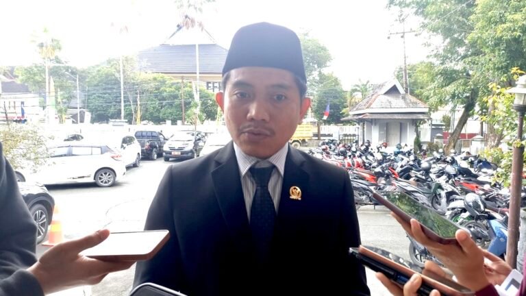 Trotoar Bontang Kuala Gagal Diperbaiki, DPRD Desak Pemerintah Perkuat Koordinasi
Telah dibaca : 742 Kali.