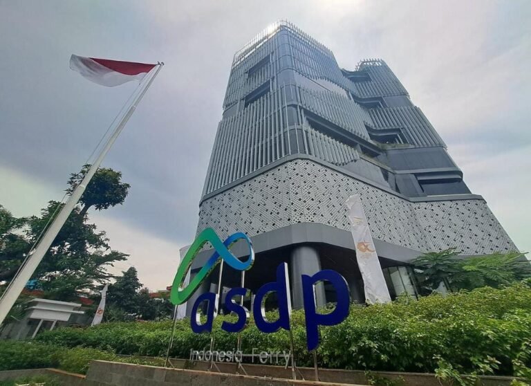 Komisaris PT ASDP Indonesia Ferry (Persero) Susi Meyrista Tarigan (SMT), dipanggil tim penyidik Komisi Pemberantasan Korupsi (KPK) untuk penyelidikan dugaan korupsi terkait kerja sama usaha (KSU) dan akuisisi PT Jembatan Nusantara oleh PT ASDP Indonesia Ferry (Persero) pada periode 2019-2022.