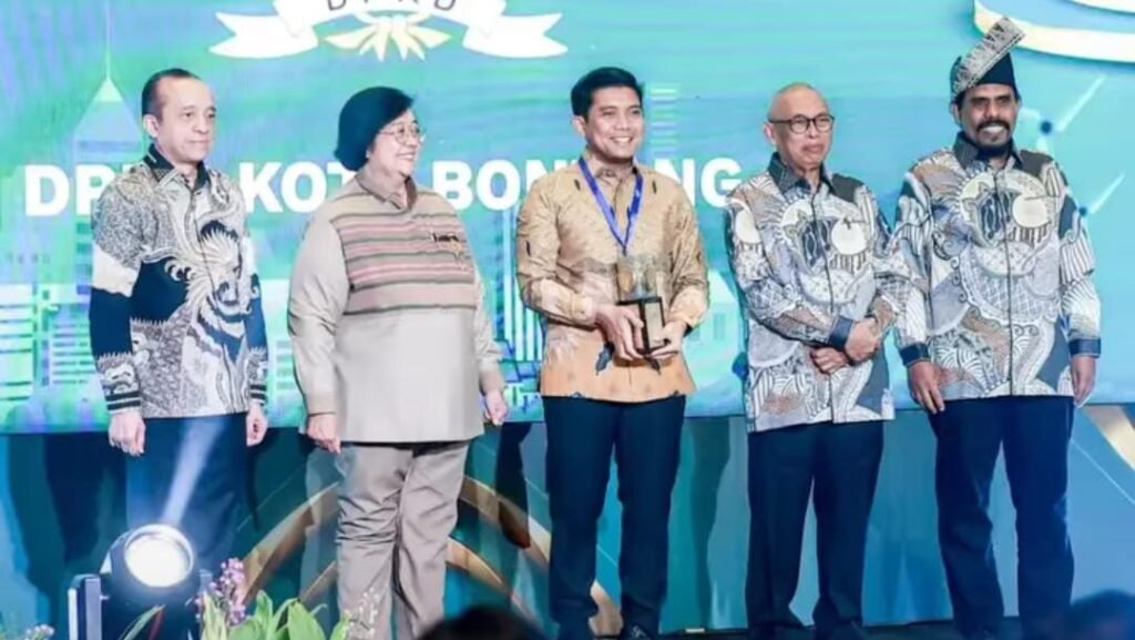 Kedua Kalinya, DPRD Bontang Raih Penghargaan Green Leadership Nirwasita Tantra 2023