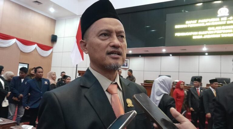 Saeful Rizal Ingatkan Santri Harus Siap Hadapi Tantangan Global
Telah dibaca : 797 Kali.