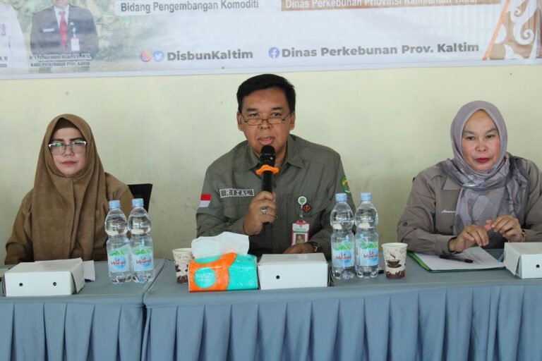 Tingkatkan Daya Saing di Pasar, Disbun Ajak Petani Bersatu Lewat Korporasi
Telah dibaca : 776 Kali.