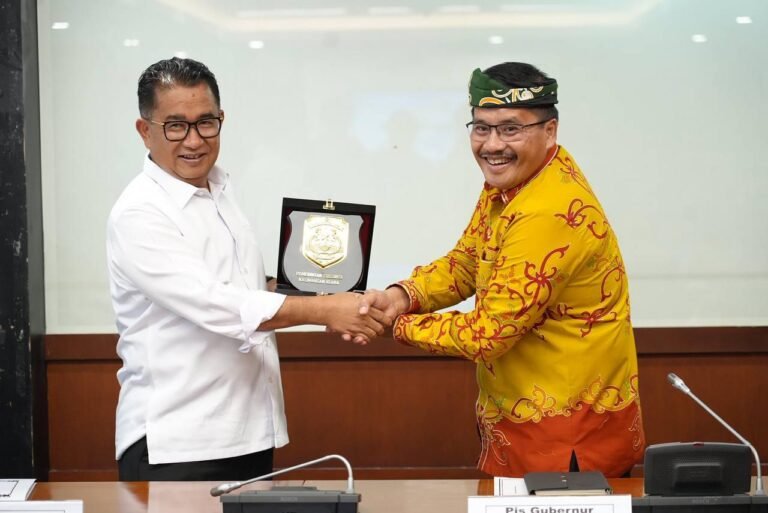 Dinilai Sukses Kelola Emisi Karbon, Kaltara Berguru ke Kaltim
Telah dibaca : 912 Kali.