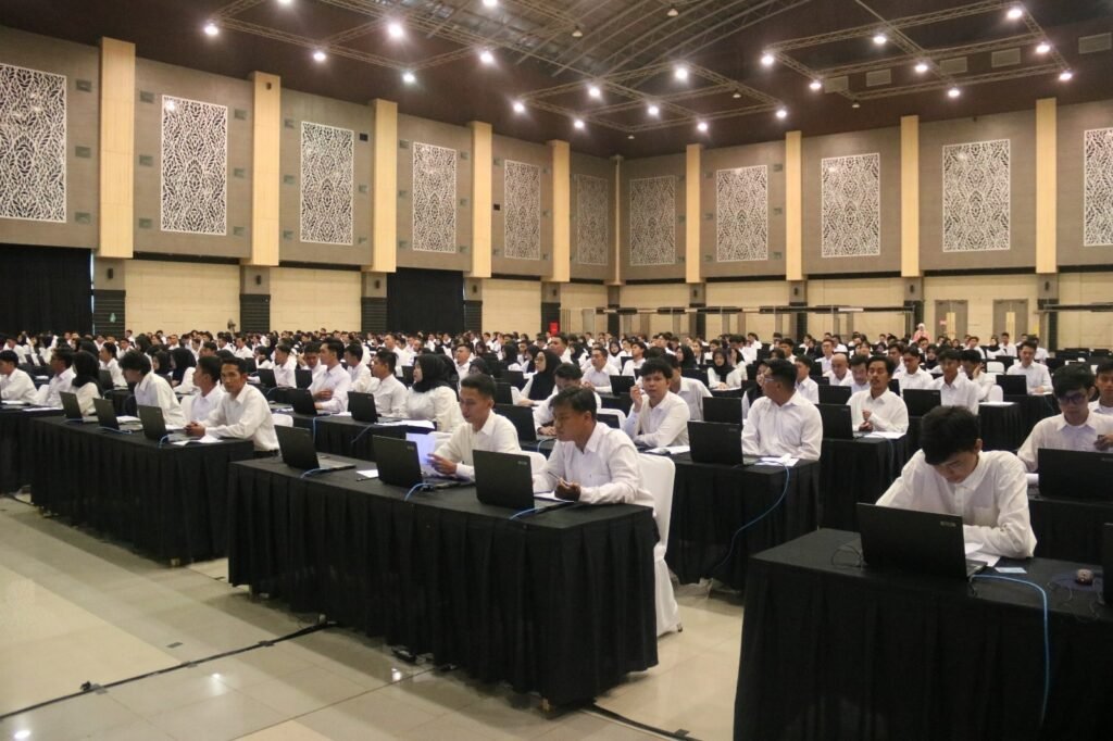 Hari Kedua Tes SKD CPNS Kaltim Berjalan Lancar, Idris Pantau Pelaksanaan CAT