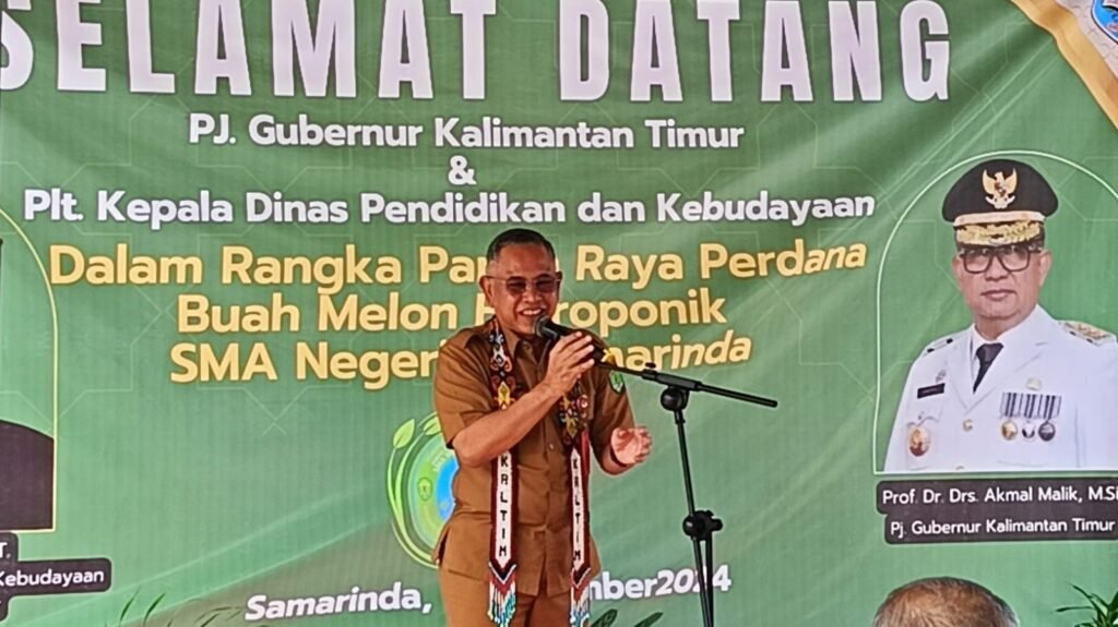 Inovasi Pendidikan, Irhamsyah Apresiasi Panen Melon di SMAN 14 Samarinda