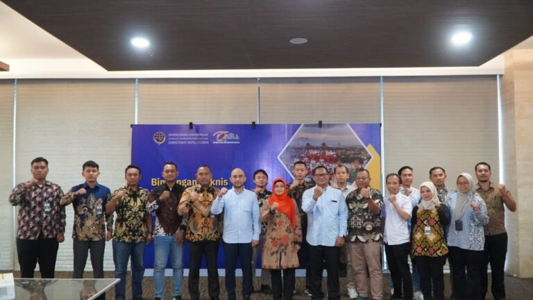 Ditjen Hubla Kemenhub Tingkatkan SDM Pengelolaan Limbah Penyelenggara Pelabuhan
Telah dibaca : 1.024 Kali.