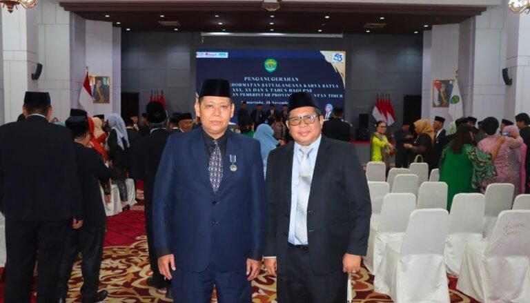 Penghargaan Satyalancana: Apresiasi untuk ASN Kaltim
Telah dibaca : 863 Kali.