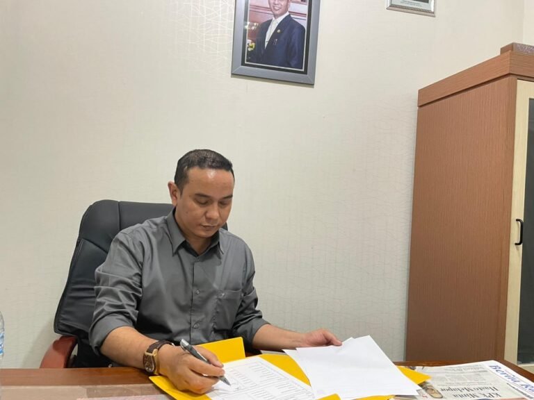 Tampung Usulan, Novan Akan Serius Urus Tenaga Pendidik
Telah dibaca : 801 Kali.