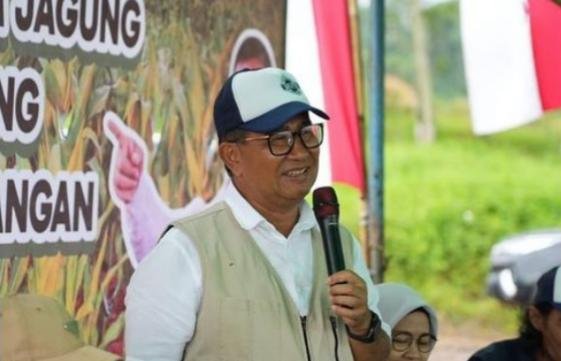 Tak Biasa, Pj Gubernur Ingin Slank Konser di Lahan Eks Tambang Naik Vespa Listrik