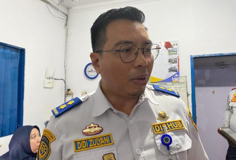 Dishub Samarinda Siap Jaga Kelancaran Lalu Lintas Malam Tahun Baru
Telah dibaca : 825 Kali.