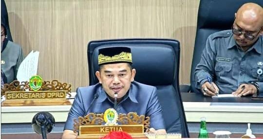 Sidang Pertama 2025, Empat Keputusan Strategis DPRD Kaltim Ditetapkan
Telah dibaca : 853 Kali.