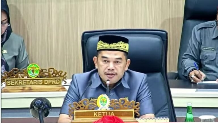 Hasanuddin Mas’ud Tegaskan, Komitmen DPRD Kaltim Jalankan Agenda Strategis 2025
Telah dibaca : 911 Kali.
