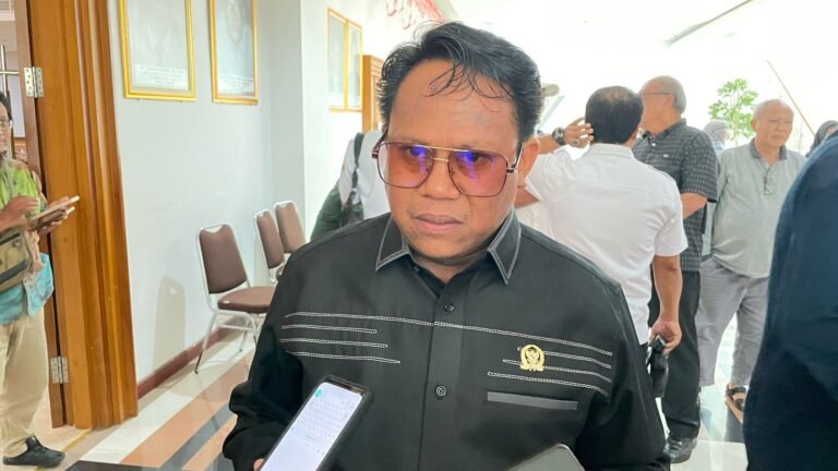 Samri Pastikan Perda Tak Relavan Akan Direvisi
Telah dibaca : 814 Kali.