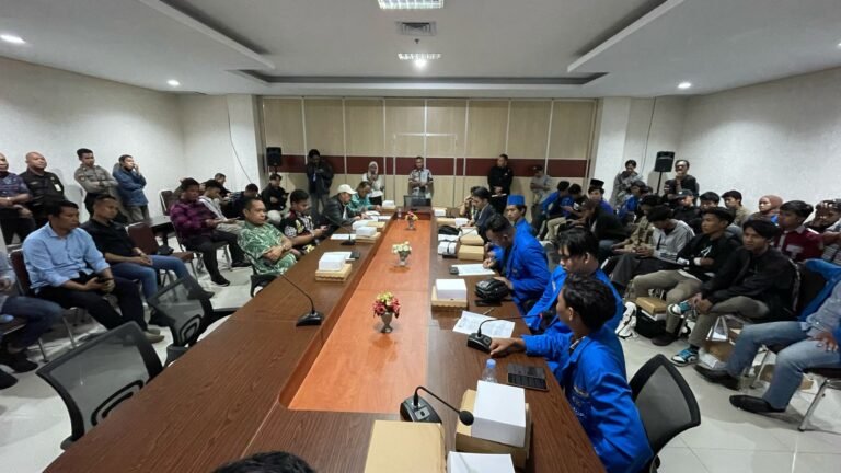 PMII Gruduk Gedung DPRD Samarinda Minta Audit OPD
Telah dibaca : 829 Kali.