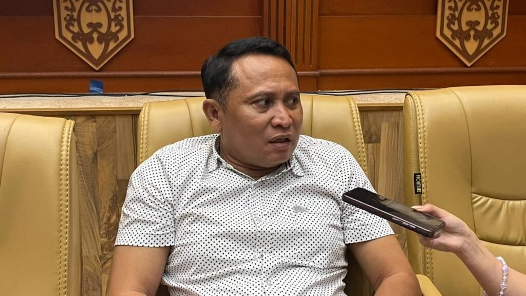 Program MBG Hanya Pencitraan, Anhar: Ekonomi Rakyat yang Harus Ditingkatkan