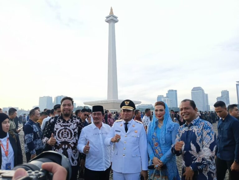 Sebelum Dilantik, Rudy Mas’ud Adu Gurau Dengan Pendukung
Telah dibaca : 911 Kali.