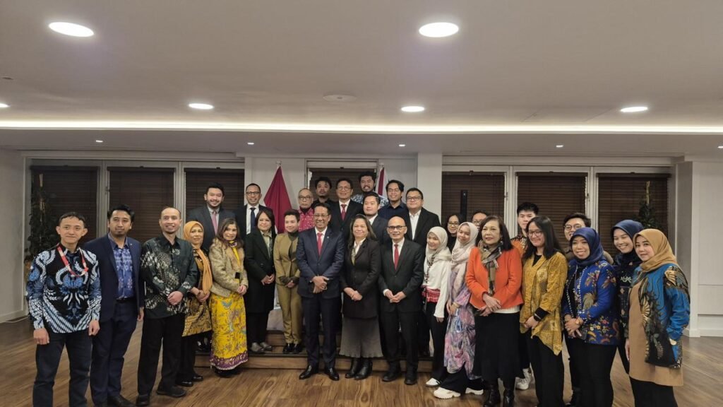 Menkum Temui Diaspora di Inggris, Bahas Visa, Investasi, hingga Perlindungan Hukum