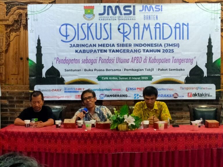 Safari Buku Perdana, JMSI Dorong Jurnalis Terbitkan Karya
Telah dibaca : 957 Kali.