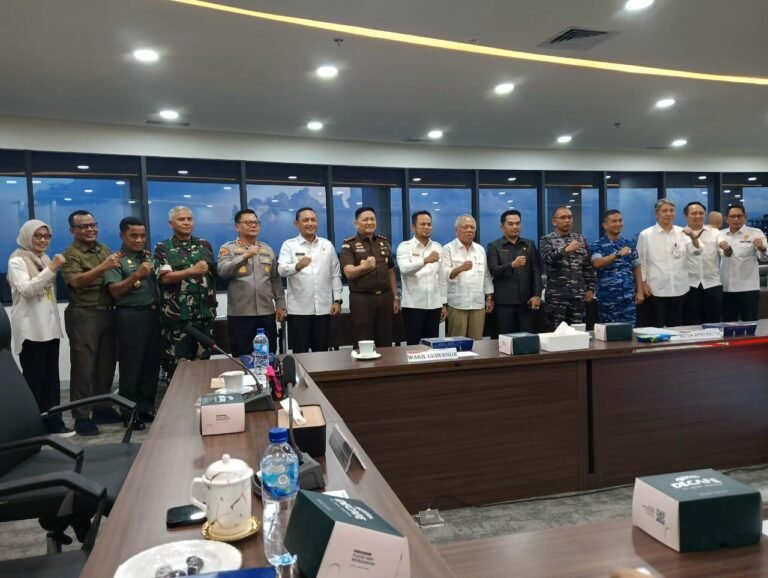 Gubernur Kaltim Sebut Pembangunan IKN Berkembang Positif
Telah dibaca : 767 Kali.