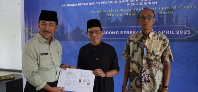 Sekda Kukar Lepas Purna Tugas Edy Mardian Dalam Halalbihalal
Telah dibaca : 778 Kali.