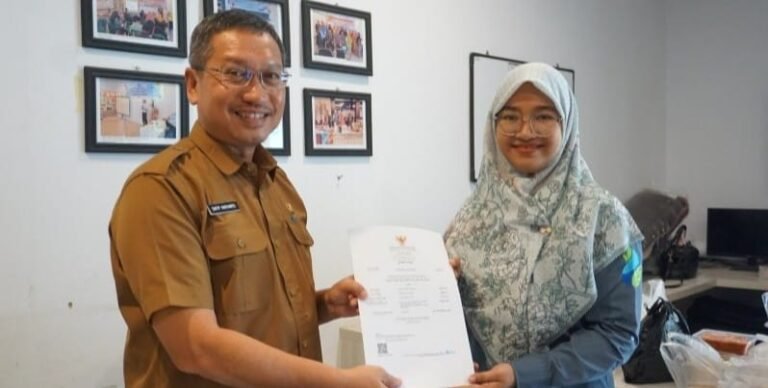 34 Produk UMKM di Kukar Kantongi Sertifikat Halal
Telah dibaca : 977 Kali.