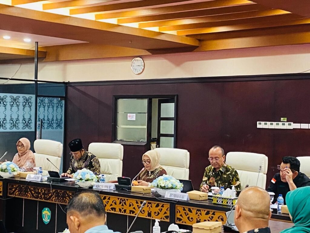 Gubernur Kaltim Tegaskan Komitmen Perlindungan Sosial Melalui Program Gratispol