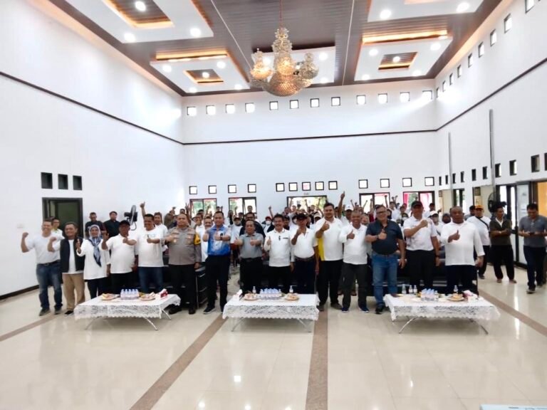 DPD FSP Kahutindo Kalimantan Timur (Kaltim), menyoroti masih banyak terjadi pelanggaran terhadap hak-hak dasar serikat buruh/pekerja, salah satunya terkait jam kerja.