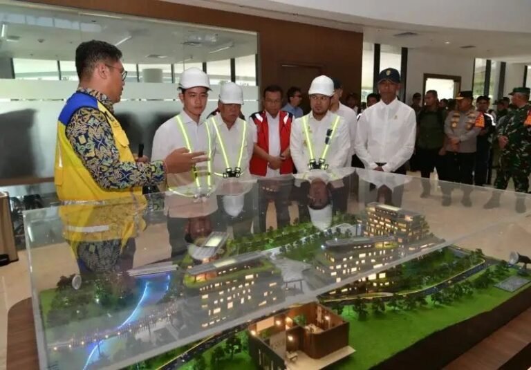 Dampingi Wapres ke IKN, Gubernur Kaltim Beber Progres Pembangunan Ibu Kota Negara
Telah dibaca : 1.007 Kali.