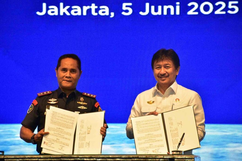 Perangi IUU Fishing, Kemenhub dan KKP Jalin Kerja Sama Pengawasan Udara