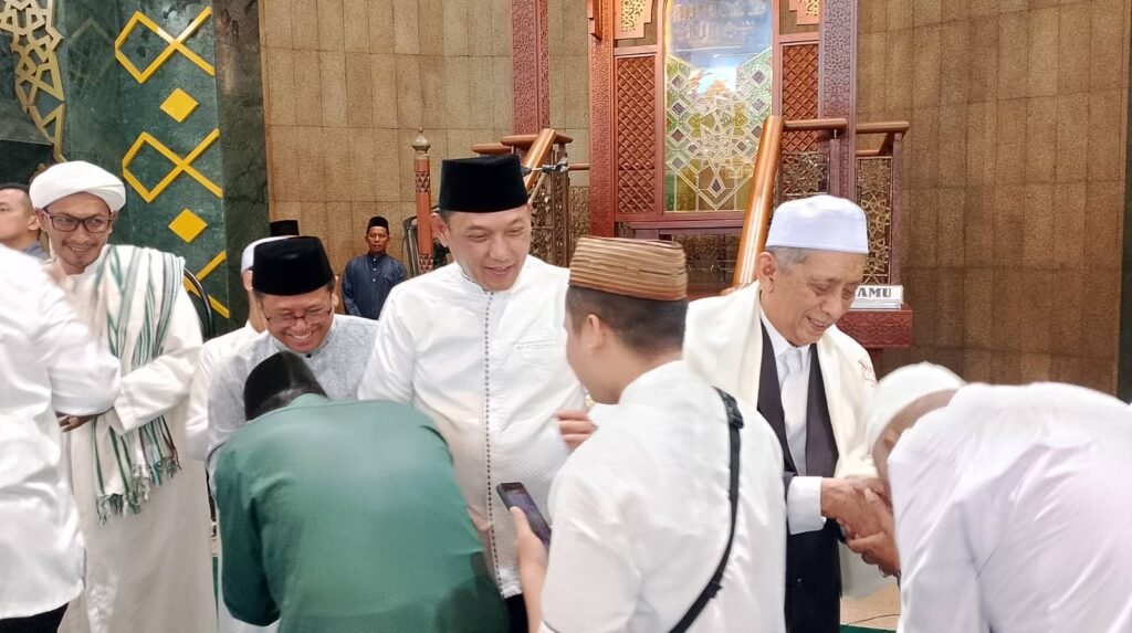 Ribuan Jamaah Padati Islamic Center Samarinda, Wagub Kaltim Ajak Masyarakat Teladani Keikhlasan Nabi Ibrahim