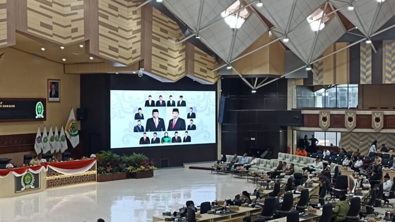 Pansus LKPJ DPRD Kaltim Soroti Ketimpangan Pembangunan dan Pengelolaan Aset
Telah dibaca : 798 Kali.